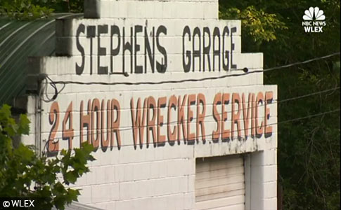 stephens wrecker service whitley city